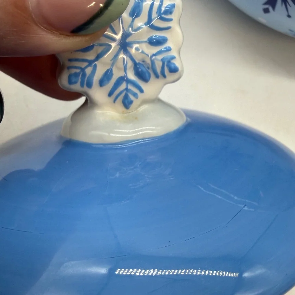 Disney Frozen Elsa Anna Ceramic Teapot Blue Snowflake Lid Movie Collectible